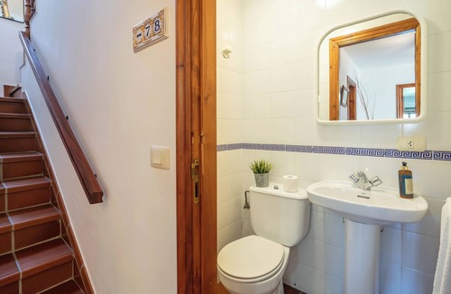 Areas Bed & Breakfast | Bed and Breakfast 'Casa Rectoral Habitacion Triple 2' with Shared Pool, Shared Terrace and Wi-Fi