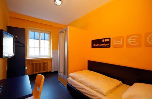 Wuelfel Hostel | Bed’nBudget Expo-Hostel Dorms