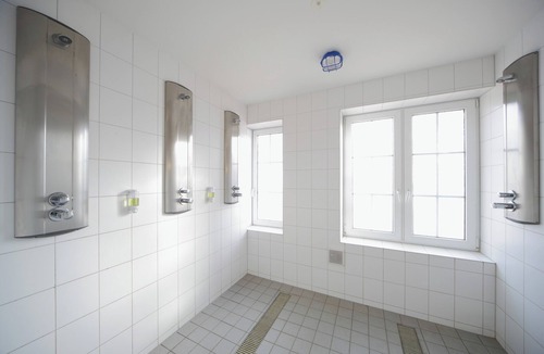 Wuelfel Hostel | Bed'nBudget Expo-Hostel Rooms