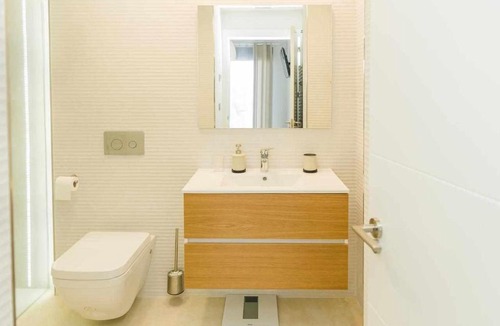 Los Arenales del Sol Apartment | Beige and Classic Sea View Apartment