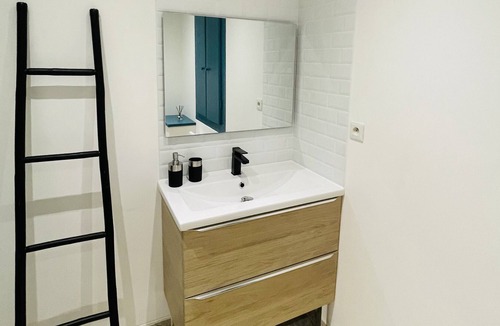 Cadereau Apartment | Bel Appartement T2 Rénové Centre-ville