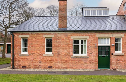 Bicester House | Betts Private room at Bicester Heritage
