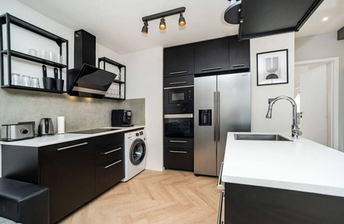 Prague 3 Apartment | Big 4-bedroom flat, terrace with great Vítkov view