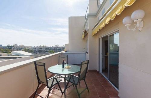 Playa de Mogan Apartment | Big & Quiet Appartment Close To The Beach with Elevator