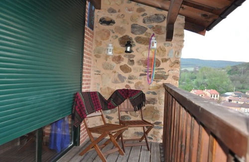 Benllera Cottage | BLUE NEST RURAL SUITE II WITH PRIVATE JACUZZI XXL, 27 KMS. DE LEÓN, COUPLES