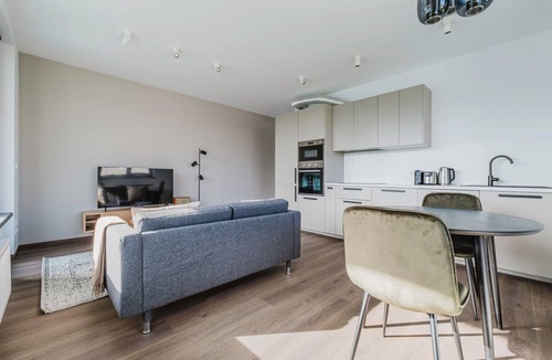 Prague 3 Apartment | Blueground | Prague 3, new build & balcony (PRG-37)