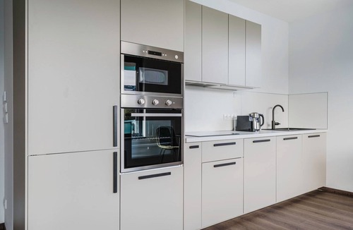 Prague 3 Apartment | Blueground | Prague 3, new build & balcony (PRG-37)