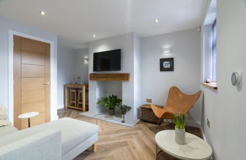 Plumtree House | Bobbin Cottage