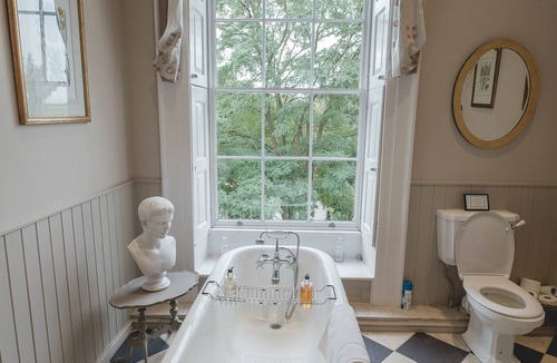 Breedon on the Hill Bed & Breakfast | Breedon Hall