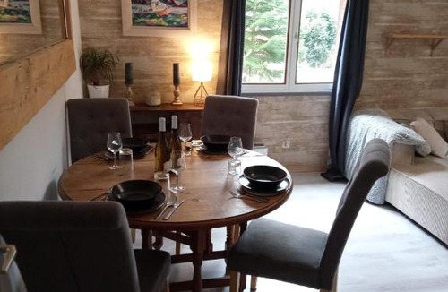 Les Brevieres Apartment | Bright and spacious apartment with balcony