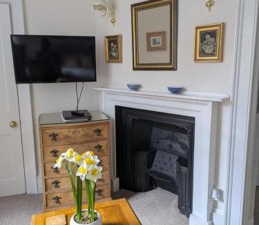Upper Town House | Brocks