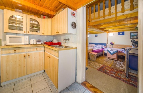 Erzsebetvaros House | Budapest Central Apartment