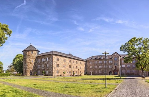 Butzbach Apartment | Butzbach - Marstall FeWo Landgrafenschloss Butzbach - Butzbach Castle