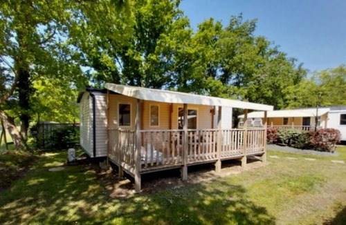 Saint-Christophe-du-Ligneron House | Camping 4 étoiles - Piscine - ccbg0gc