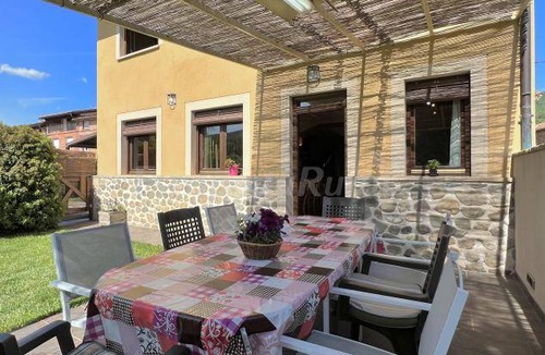 Santurde Cottage | Cabin ∙ 4 bedrooms ∙ 10 guests