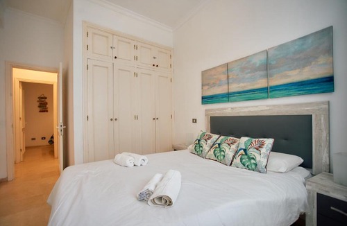 Las Palmas de Gran Canaria Apartment | Canteras Beach Top Home 2BR