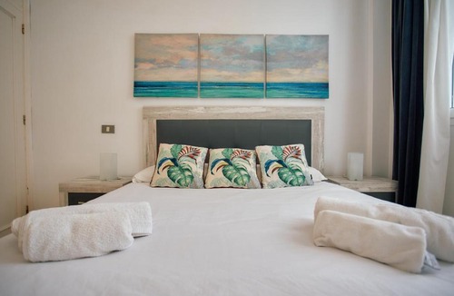 Las Palmas de Gran Canaria Apartment | Canteras Beach Top Home 2BR