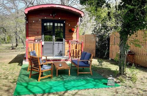 Dieulefit Cabin | Caravan in Drôme Provençale in the middle of a private garden