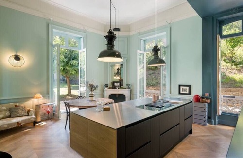 Lyon City Centre Villa | Carlotta - Magnificent old and charming mansion with a view