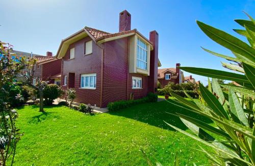 Cabo de Ajo House | Casa de Anmar casa independiente con jardín, Ajo
