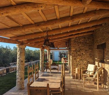 Riudoms Villa | Casa Hostalets - Renovated casa in the middle of the olive trees near the beach