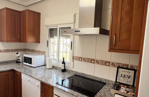 Quesada Ski Chalet | Casa Noel Detached Villa with Pool & BBQ