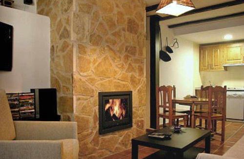 Santibanez de la Sierra Apartment | Casa Rural FranciaQuilamas