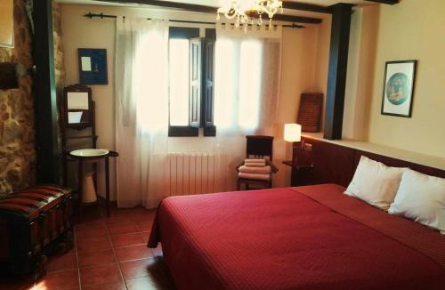 Santibanez de la Sierra Apartment | Casa Rural FranciaQuilamas