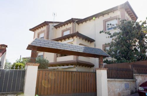 La Adrada House | Casa Rural La Chistera
