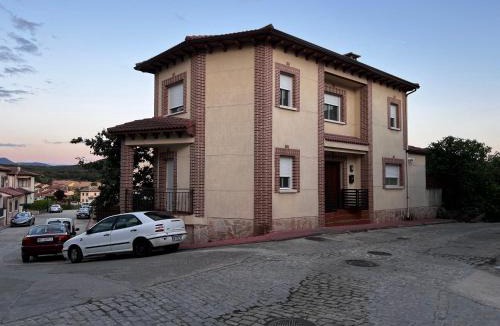 La Adrada House | Casa Rural La Chistera