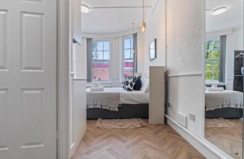 Dudley Apartment | Central Dudley Studio with Smart TV and Parking