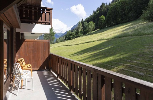 Morzine Apartment | Cesaries A4 - Beautiful 2 bedrooms down the Pleney