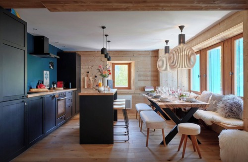 Saint-Nicolas-la-Chapelle Apartment | Chalet Belle Source A - Relaxing stay with Nordic bath - OVO Network