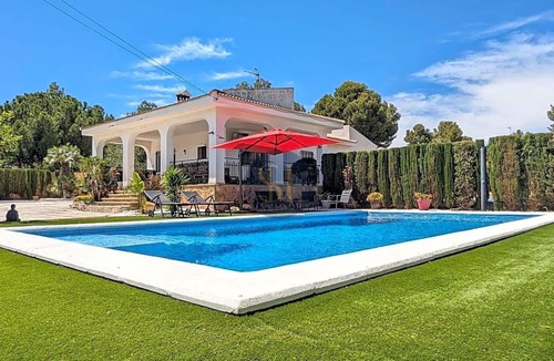 Olocau Ski Chalet | Chalet Independiente Situado en Olocau - Valencia