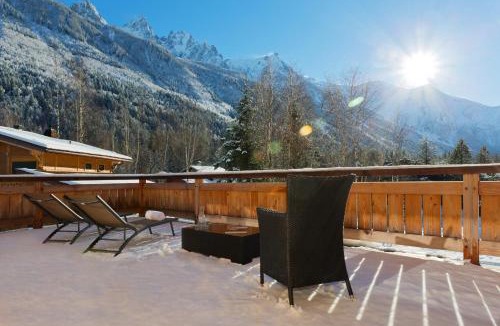 Les Praz-de-Chamonix Ski Chalet | Chalet Isabelle Mountain lodge 5 star 5 bedroom en suite sauna jacuzzi