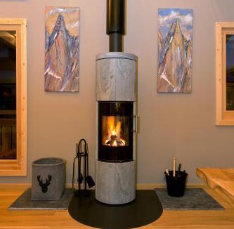 Les Praz-de-Chamonix Ski Chalet | Chalet Isabelle Mountain lodge 5 star 5 bedroom en suite sauna jacuzzi