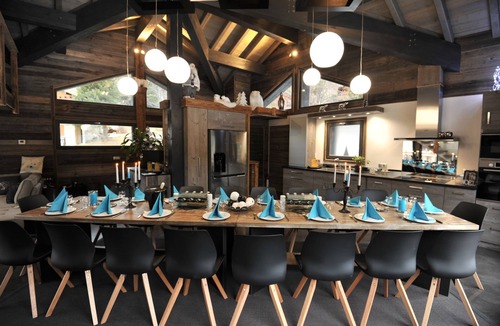 Champagny-en-Vanoise Ski Chalet | CHALET L' Ours Blanc, luxury 18/20-person chalet, heated sauna jacuzzi, SPA.