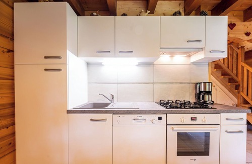 Alex Ski Chalet | Chalet 'Mitoyen 4 Personnes' with Mountain View, Private Terrace and Wi-Fi
