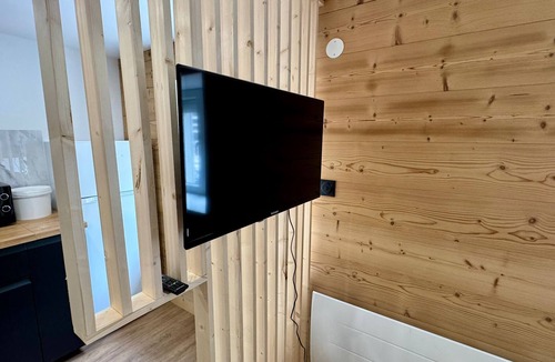 Morez Apartment | Chalet-style apartment with video projector (Netflix, Prime, Molotov)