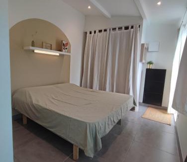 Saint-Bonnet-du-Gard Bed & Breakfast | Chambre studio
