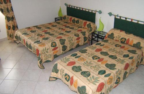 Lapanouse-de-Cernon Bed & Breakfast | Chambres D’hôtes Lou Jassou