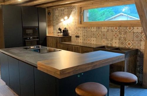 Les Praz-de-Chamonix Ski Chalet | Chamonix - les praz - Beautiful individual chalet completely renovated