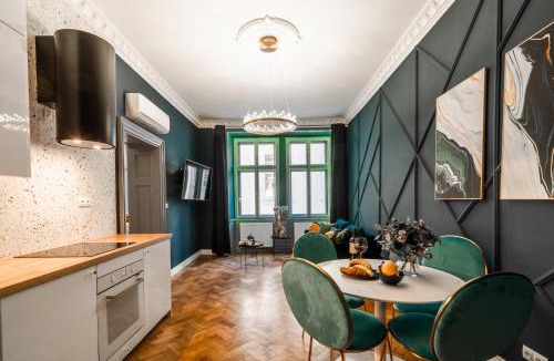 Prague 1 Apartment | Charles Bridge Suite by Riverside