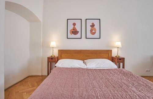 Mala Strana Apartment | Charles Bridge Suites