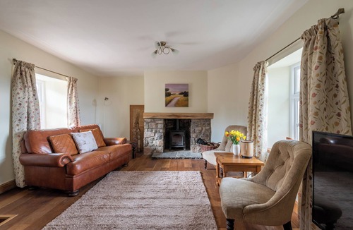Chepstow Cottage | Charming 4-bedroom cottage in historic Chepstow