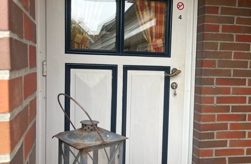 Spiekeroog Apartment | Charming apartment for 2 persons in the house Seeschwalbe up de Dün at TRANPAD 9