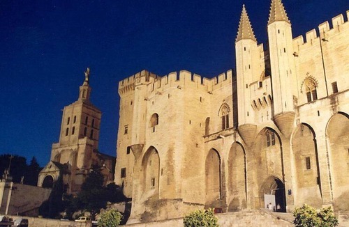 Avignon City Centre Apartment | CHARMING APARTMENT/HISTORICAL CENTER AVIGNON/200m PALACE OF POPES/AC