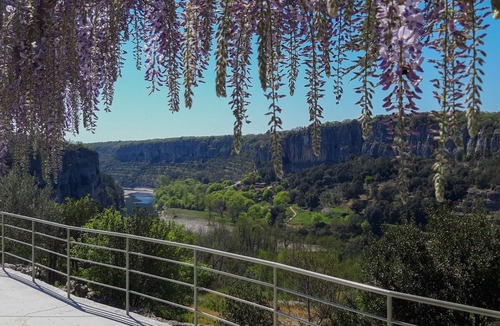 Balazuc Cottage | Charming cottage, jacuzzi, stunning 180° view on the Ardèche river