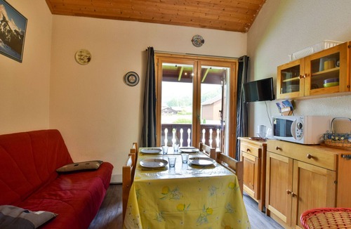 Bernex Apartment | Charming Duplex Studio Near Lifts and Village Center in Bernex