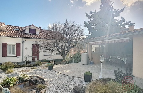Lamalou-les-Bains Apartment | Charming F2 Apt with Terrace, Near Thermal Spa & Heart of Town, Pets Welcome